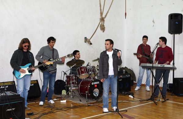 band.jpg band.jpg
